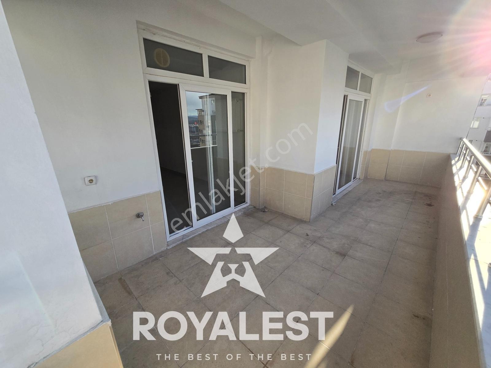 Royalest'ten Karataş Tramvaya Sıfır İskanlı Site İçi Ara Kat 3+1 - Görsel 7