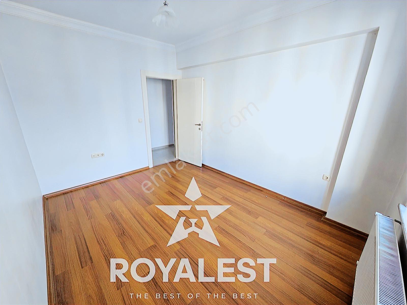 Royalest'ten Karataş Tramvaya Sıfır İskanlı Site İçi Ara Kat 3+1 - Görsel 4