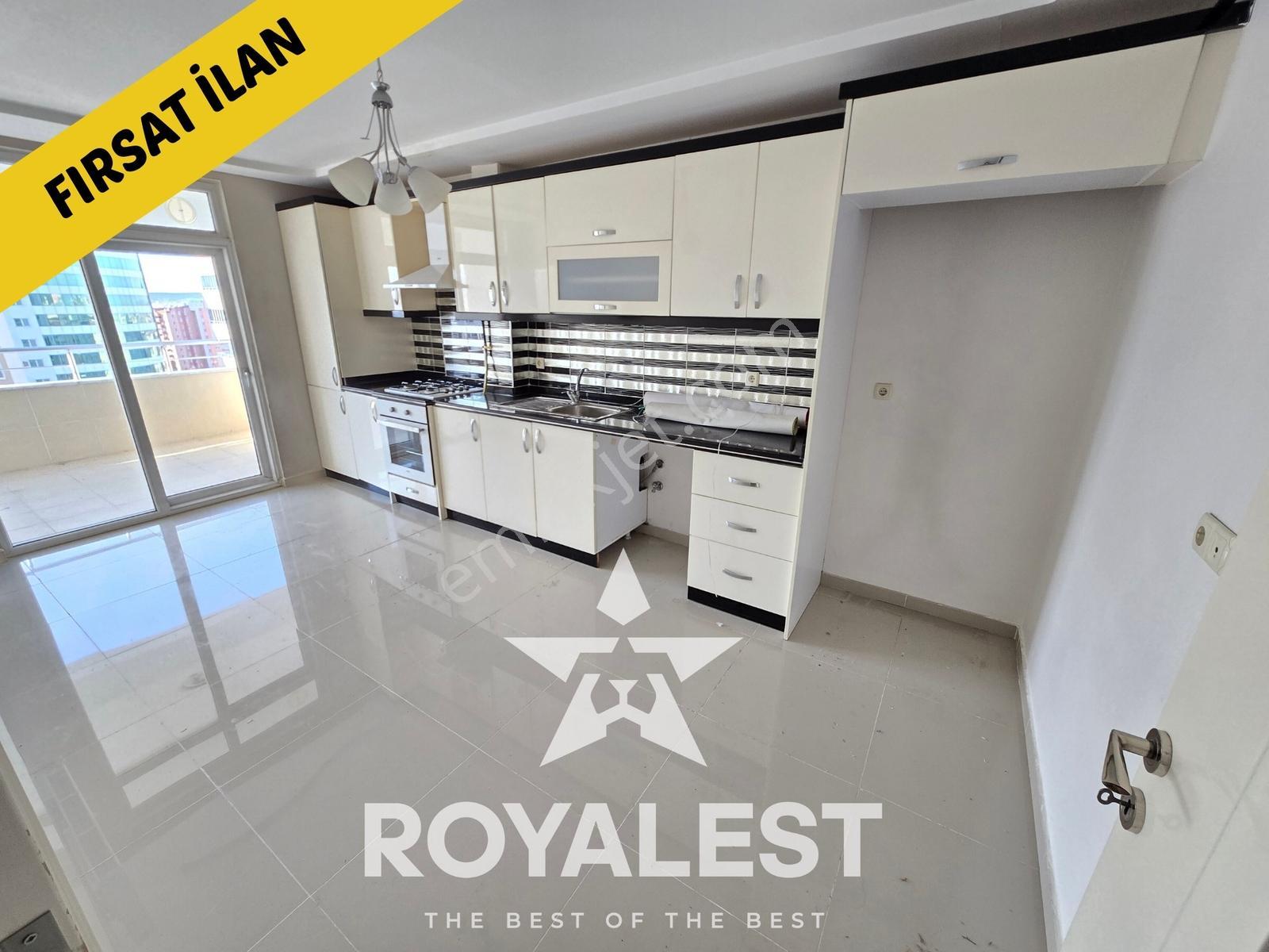 Royalest'ten Karataş Tramvaya Sıfır İskanlı Site İçi Ara Kat 3+1