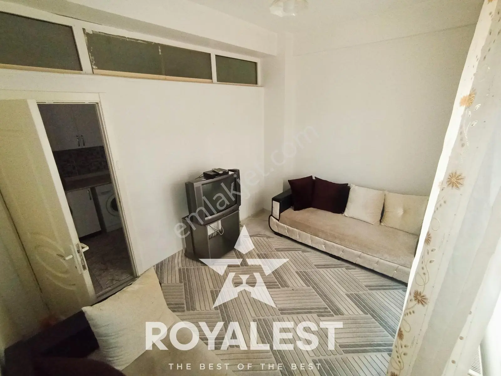 Royalest'ten Karataş Merkez'de Tramvay Yanı Site İçi Eşyalı 1+1 - Görsel 7