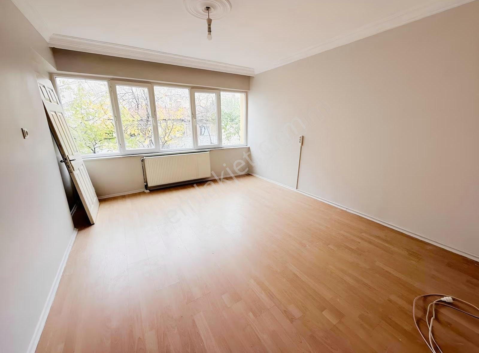 Kurtuluş Mahallesi 3+1 Yüksek Giriş Kiralık Masrafsız Daire - Görsel 3