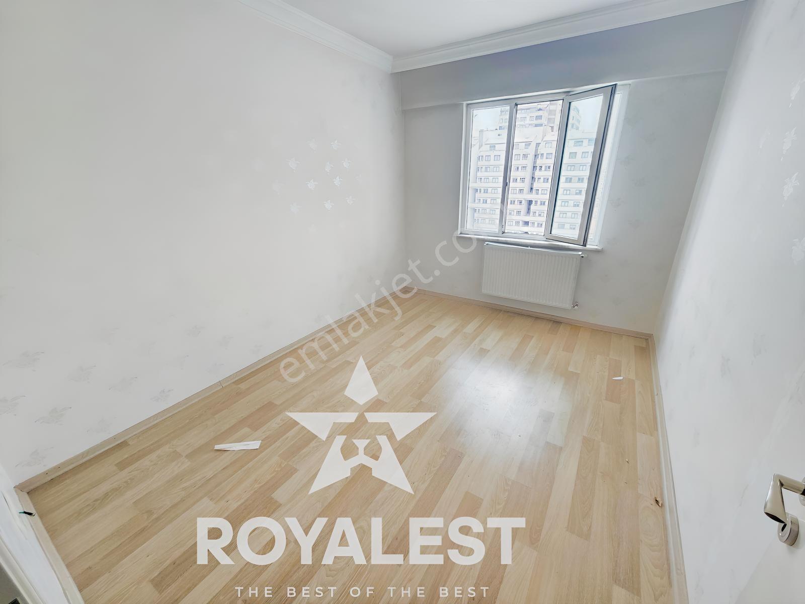 Royalest'ten Karataş Tramvaya Sıfır İskanlı Site İçi Ara Kat 2+1 - Görsel 8