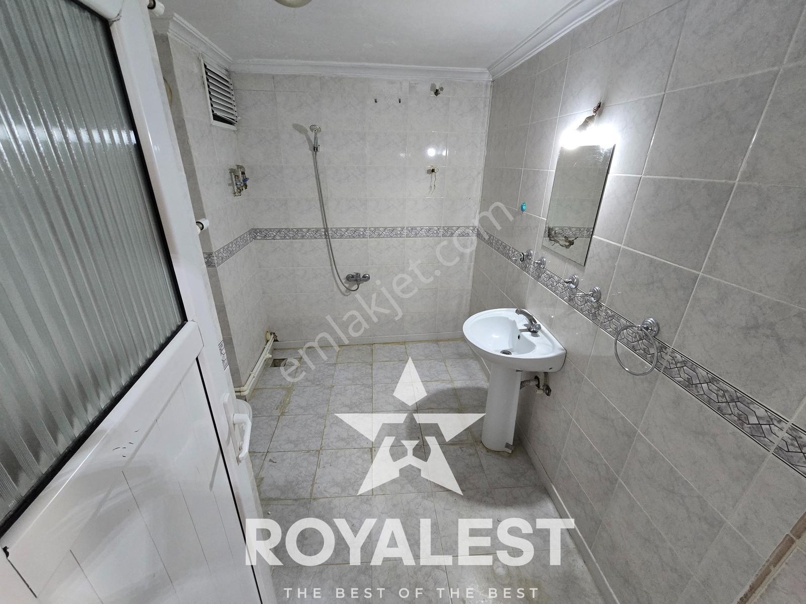Royalest'ten Tramvay Yanı Cadde Üzeri Site İçi Arakat Geniş 3+1 - Görsel 13