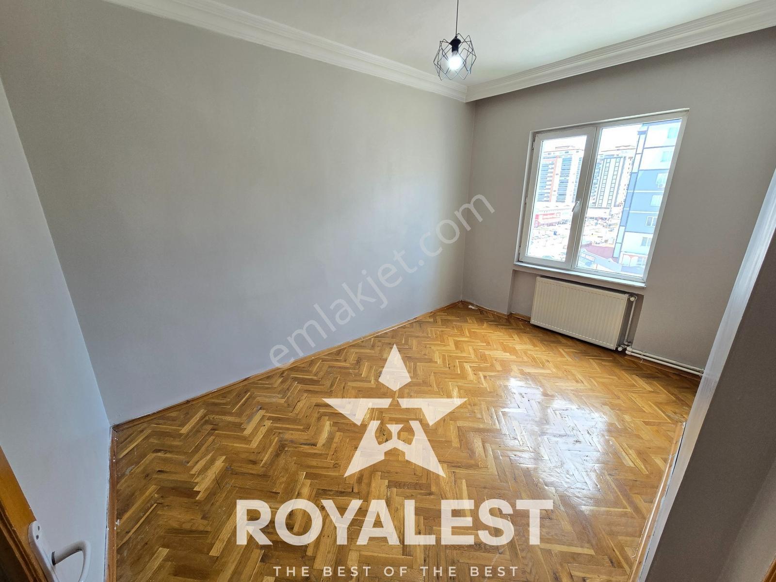 Royalest'ten Tramvay Yanı Cadde Üzeri Site İçi Arakat Geniş 3+1 - Görsel 11