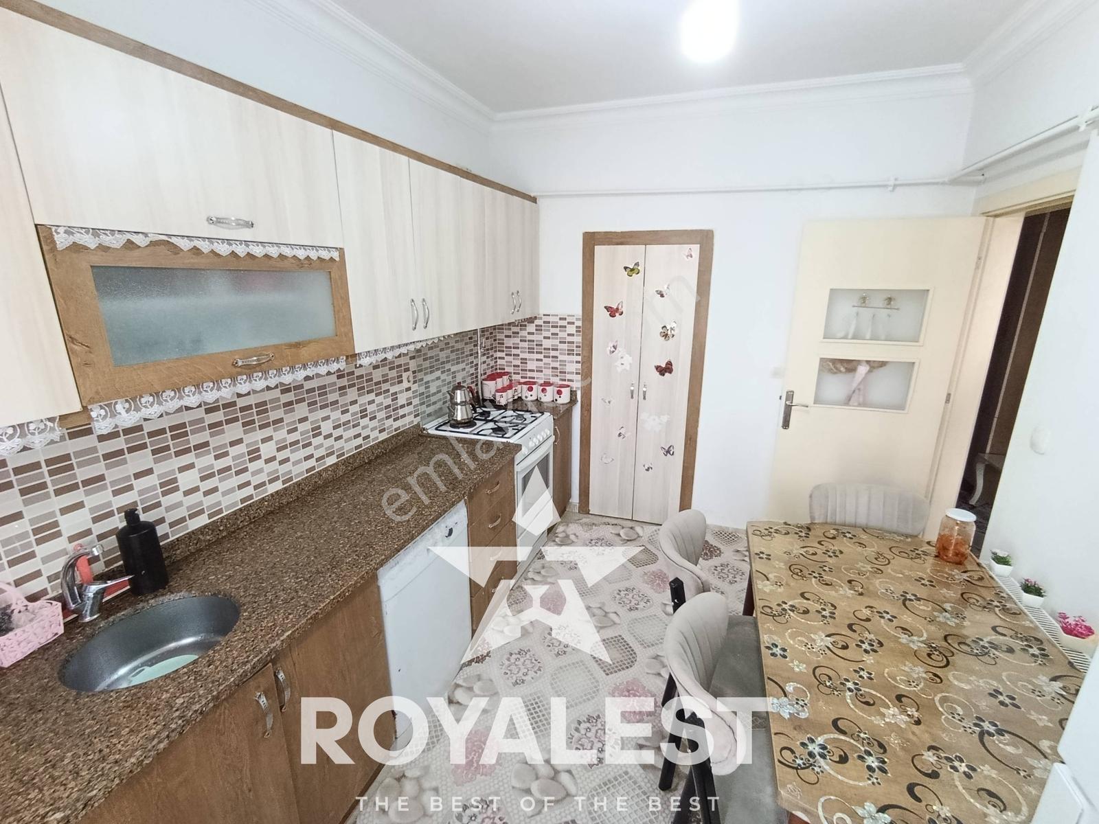 Royalest'ten 5 Etap'ta Önü Açık Cam Balkonlu 2+1 - Görsel 11