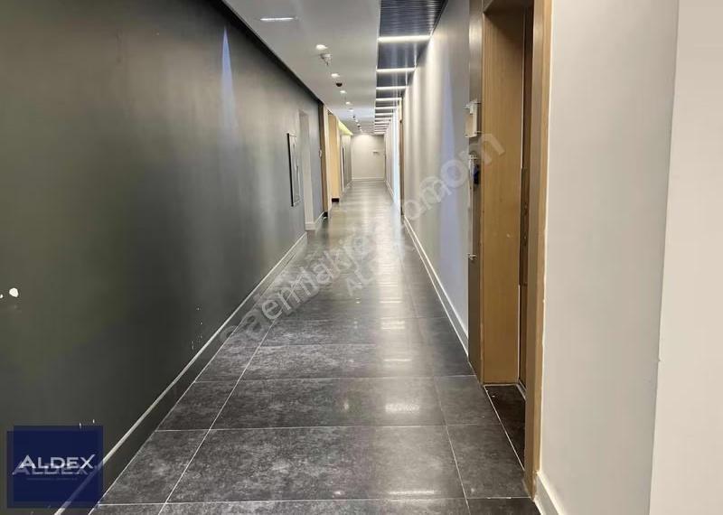 Mahall B Blokta 48 M2 Eşyalı Balkonlu Kiralık Ofis - Görsel 17
