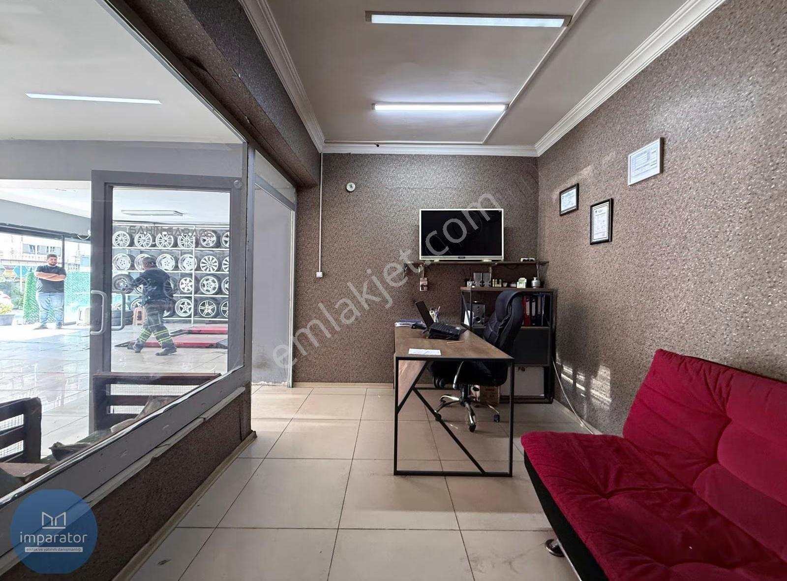 Galeriye-oto Yıkamaya Vs. Çok Uygun Satılık 170 M² Dükkan - Görsel 5