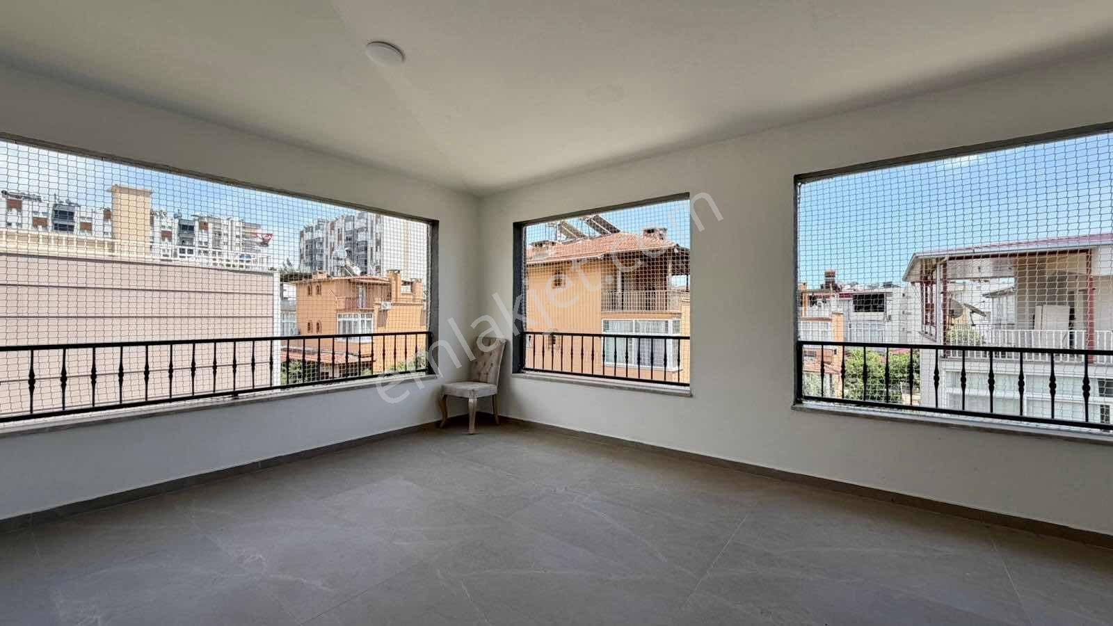 Aktif'ten Satılık Lüks 4+1 Triplex Villa | Tamamen Yenilenmiş - Görsel 15