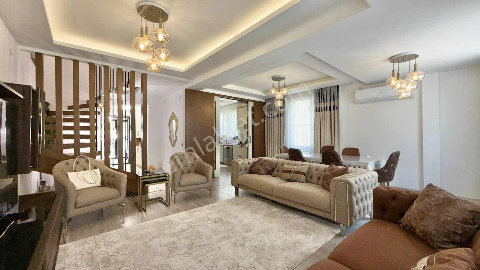 Aktif'ten Satılık Lüks 4+1 Triplex Villa | Tamamen Yenilenmiş - Görsel 13