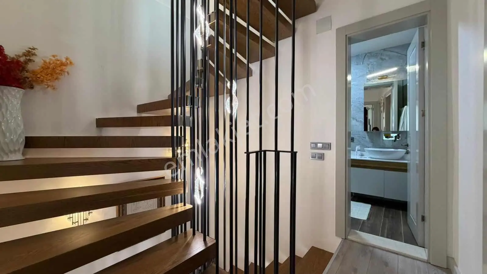 Aktif'ten Satılık Lüks 4+1 Triplex Villa | Tamamen Yenilenmiş - Görsel 23