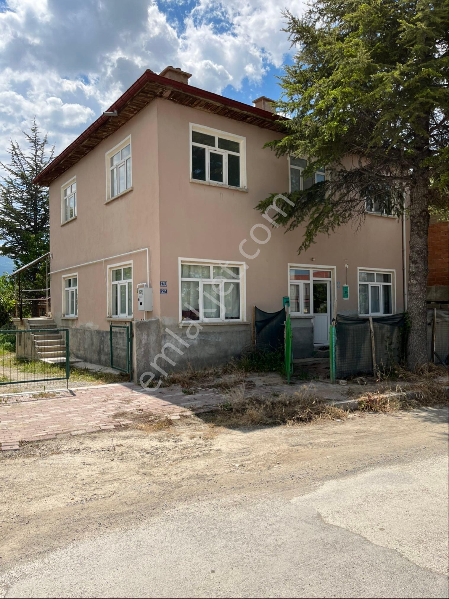 Çetin Emlaktan Adsız Mahallesinde Dogalgazlı İki Katlı Müstakil Bahçeli Daire - Görsel 2