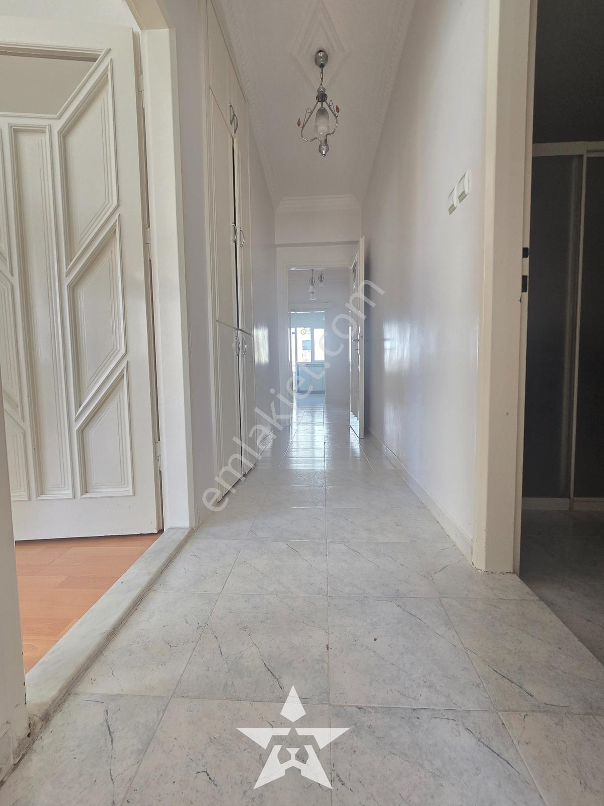Royalest'ten Cadde Üstü Arakat Siteiçi Bakımlı Ferah Ve Lüks 3+1 - Görsel 3