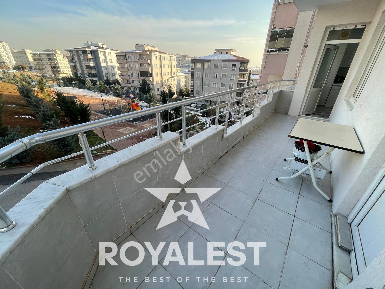 Royalest'ten Ara Kat Önü Açık Park Cepheli Çok Geniş Oturumlu - Görsel 15