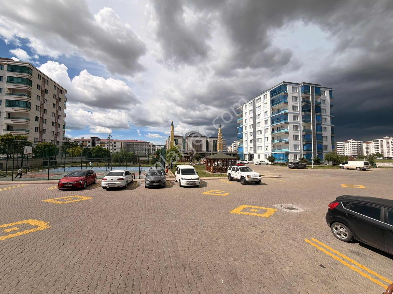 Bağcılar Bölgesi Nevroz Park Arkası Siverek Caddesi Üzerinde - Görsel 23