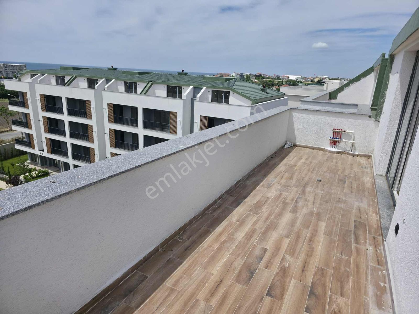 Büyükçekmece Lüks Aile Sitesinde Deniz Manzaralı Sıfır 5+2 Daire - Görsel 33