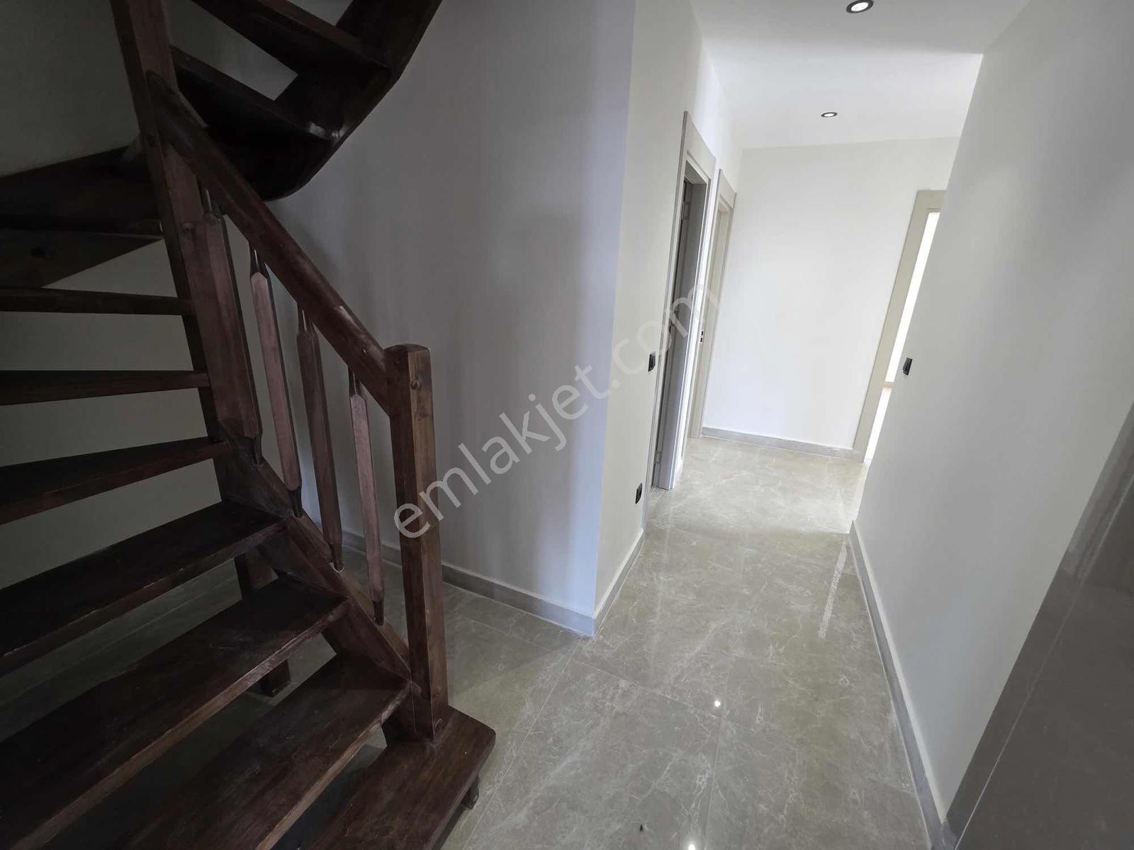 Büyükçekmece Lüks Aile Sitesinde Deniz Manzaralı Sıfır 5+2 Daire - Görsel 6