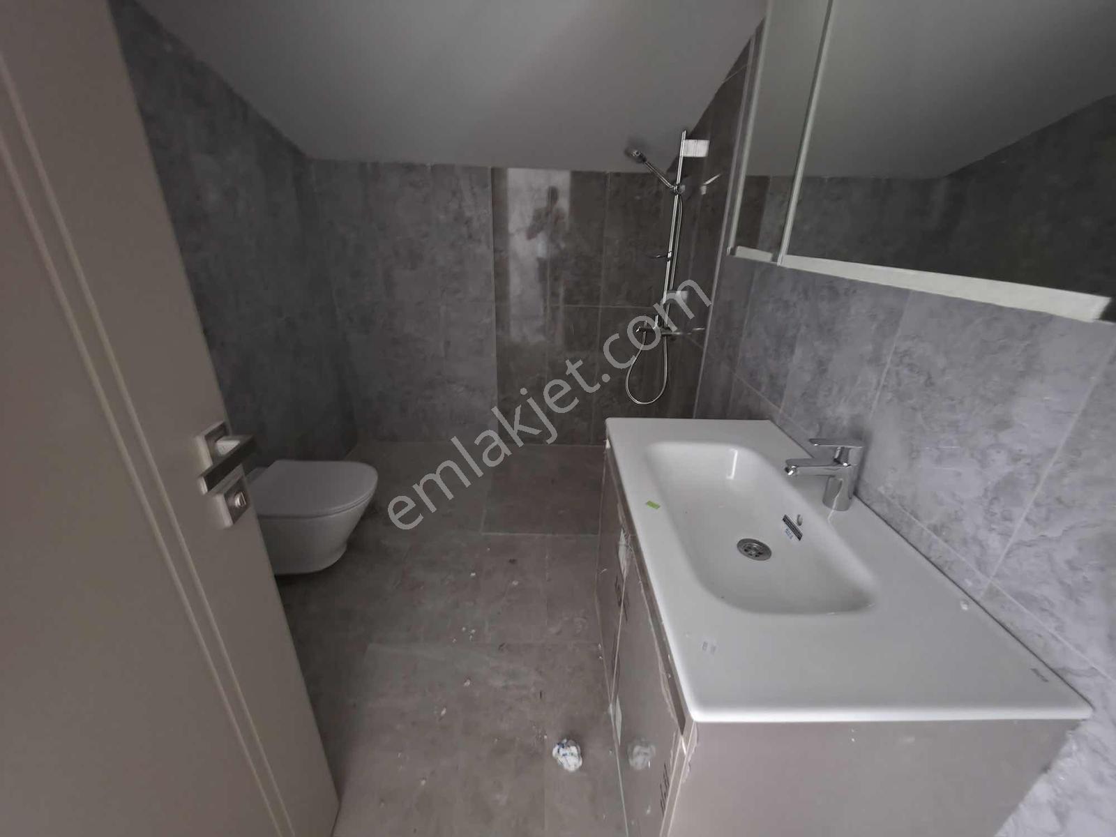 Büyükçekmece Lüks Aile Sitesinde Deniz Manzaralı Sıfır 5+2 Daire - Görsel 29