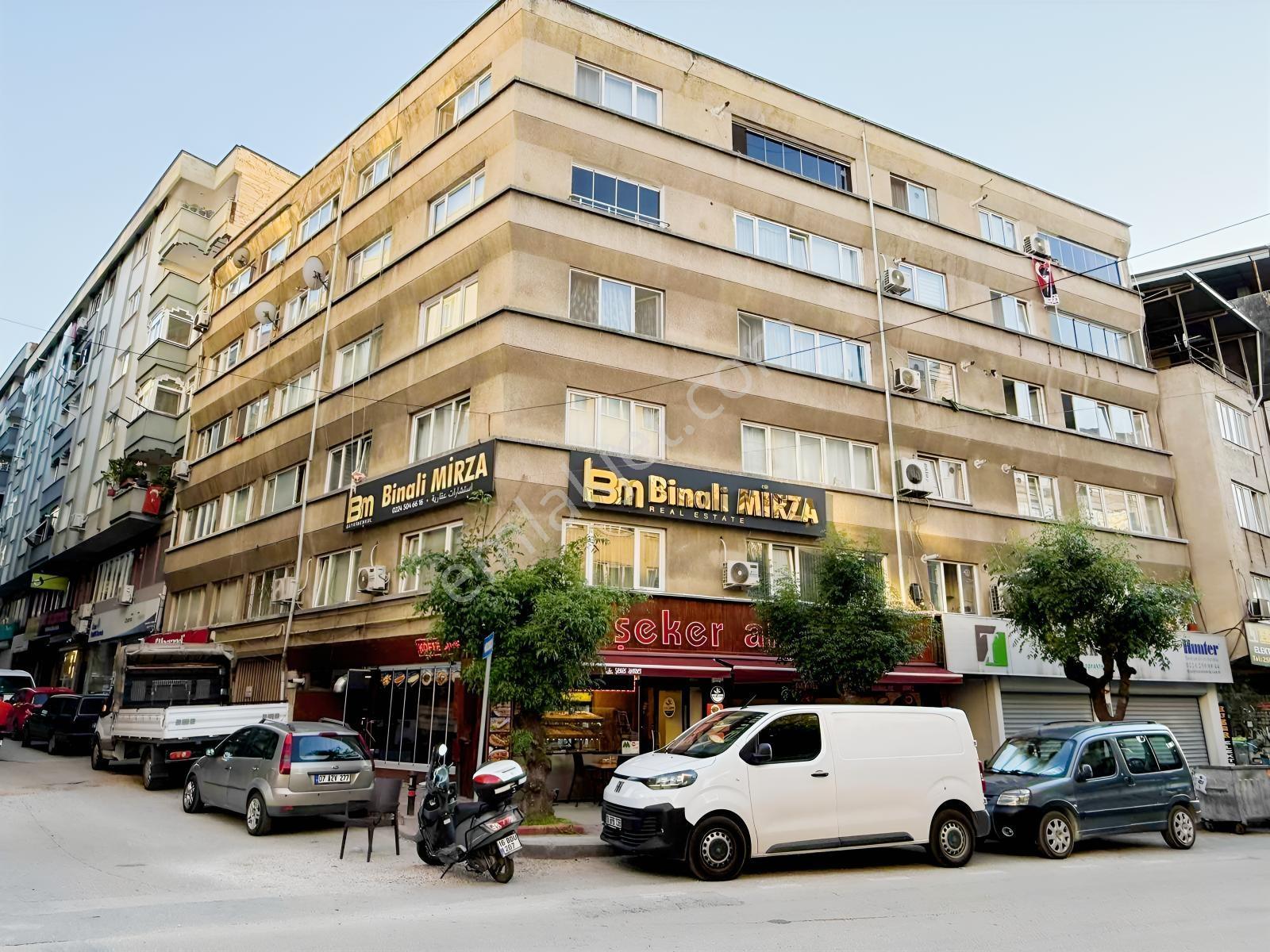 Bm Real Estate Gazcılar Cadde Üzerinde Satılık 3+1 Daire - Görsel 6
