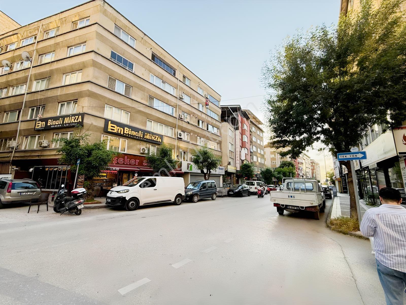 Bm Real Estate Gazcılar Cadde Üzerinde Satılık 3+1 Daire - Görsel 15