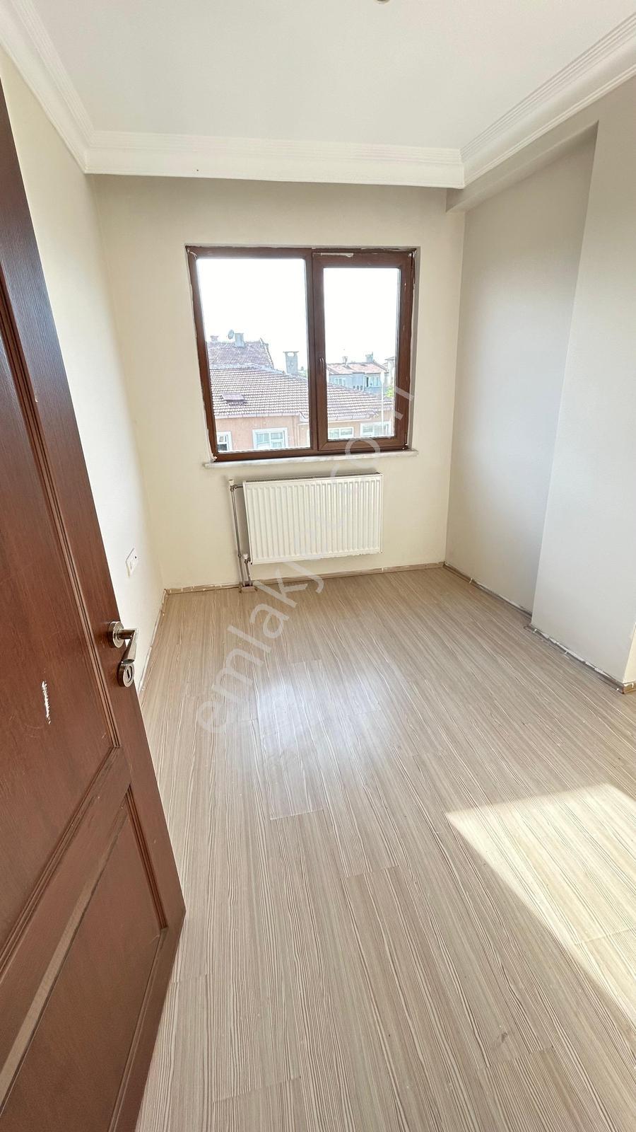 Bostanpazarı Mevkiinde Amerikan Mutfaklı 2+1 Kiralık Daire - Görsel 15