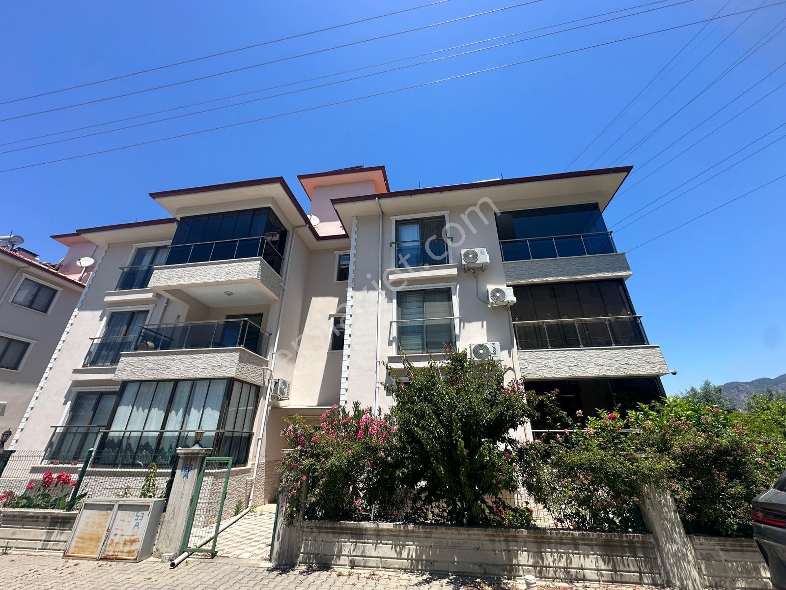 Satılık Lüks Daire Ayrı Mutfaklı, Geniş Yaşam Alanı - Görsel 24