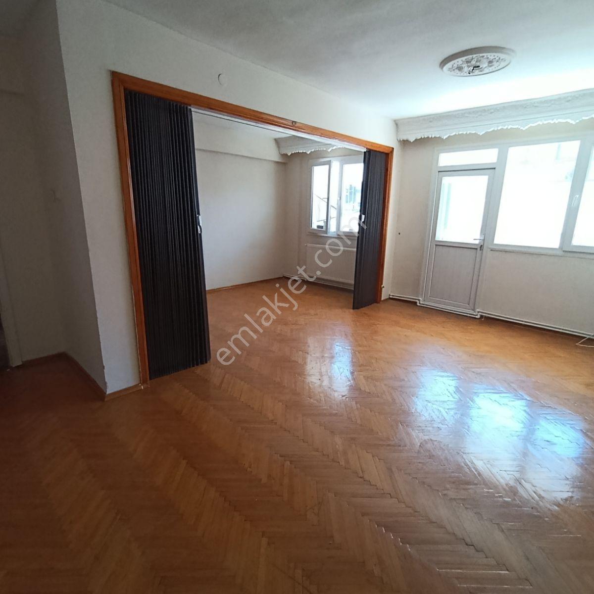 Hürriyet Mh. 3+1 Kiralık Ara Kat Daire - Görsel 3
