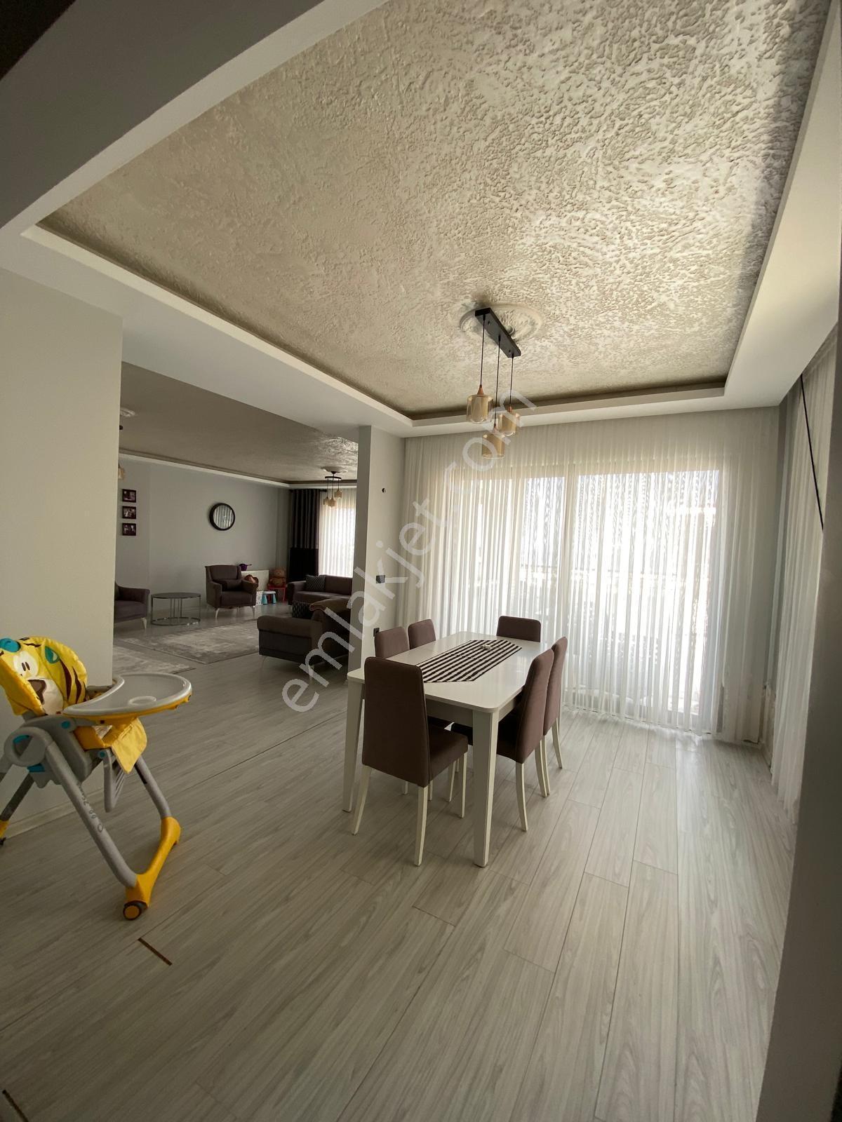 Rw.beta'dan Büyükoyumca'da 3.5 Katlı Bahçeli Satılık Villa - Görsel 24
