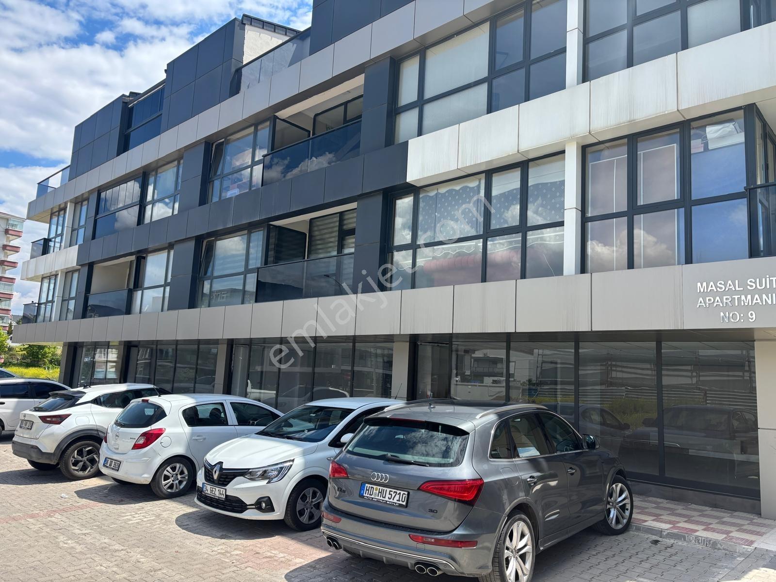 Yenibatı'da Sıfır Geniş Cephe Kiralık Dükkan
