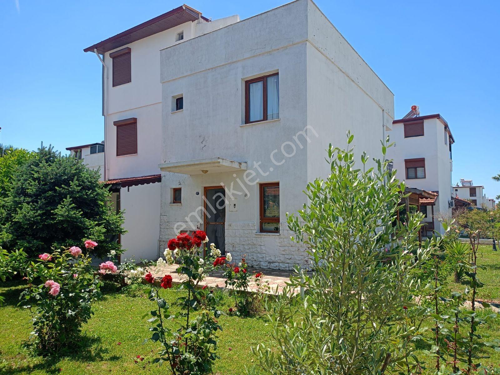 Havuzlu Site İçinde Satılık Villa+tarla+arsa Hisseleri - Görsel 23