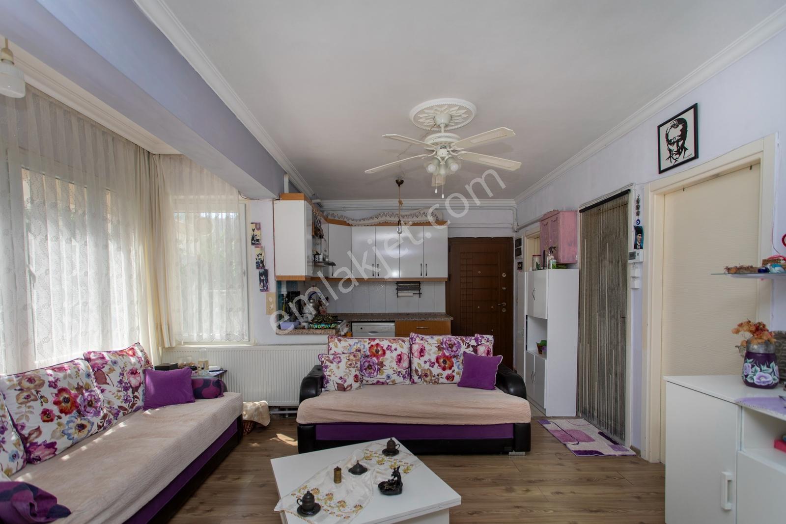 Yenifoça Narezen'de Satılık 2+1 Bahçe Katı Daire - Görsel 14