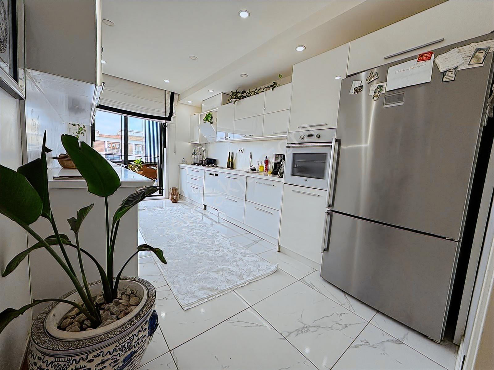Hürriyetin En İyi Sitesinden Deniz Manzaralı 3+1 Satılık Daire - Görsel 21