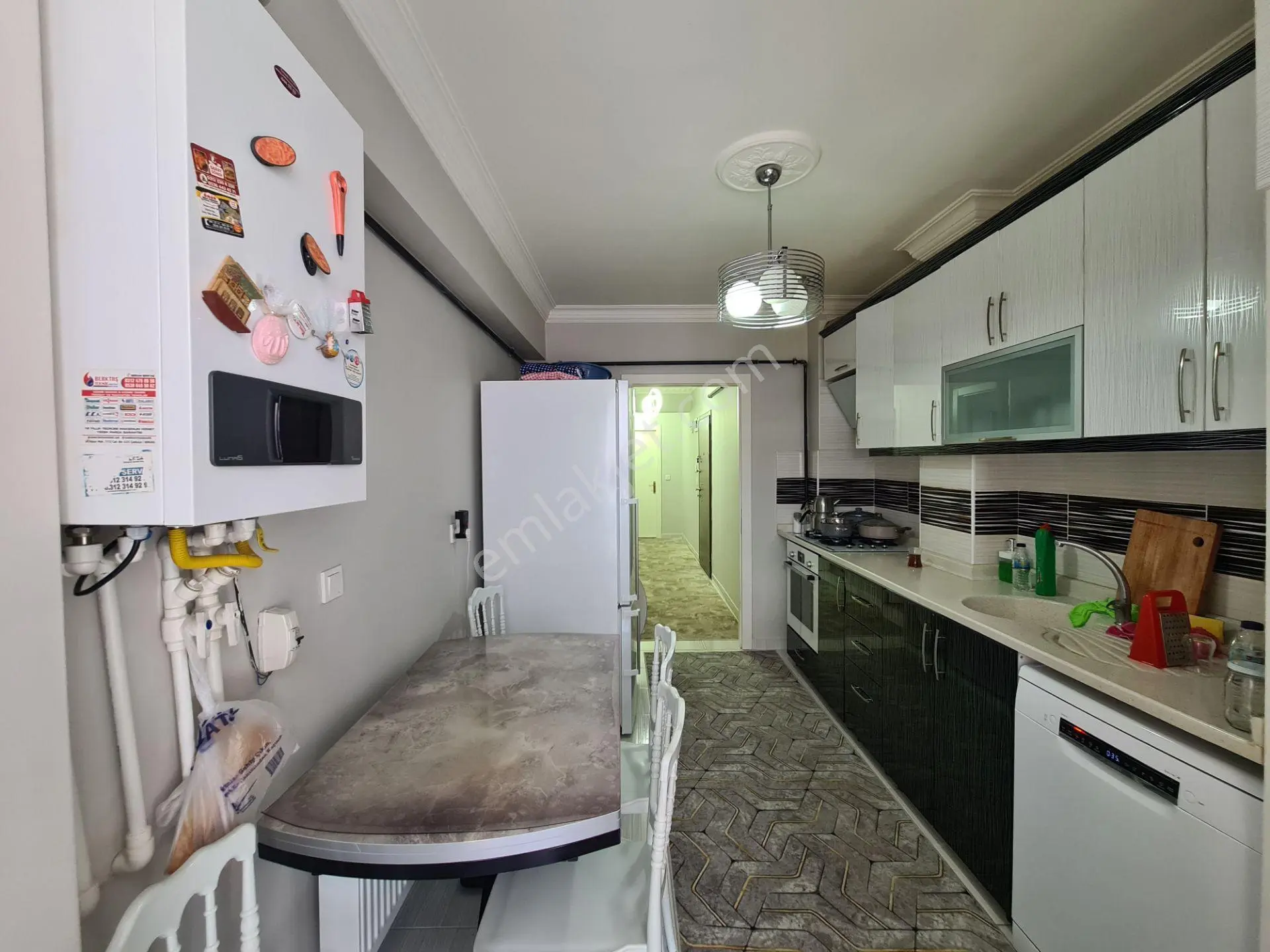 Öğretmenler Parkı Yakını Arakat / Güney Cephe Full Yapılı 3+1