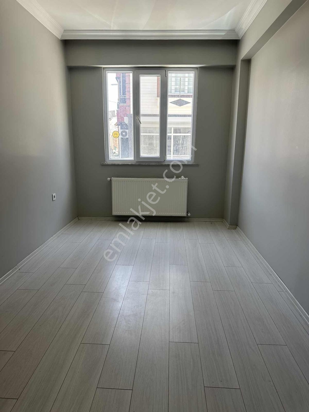 Merkezde 2+1 Kiralık Geniş İskanlı Tertemiz Köşe Daire - Görsel 13