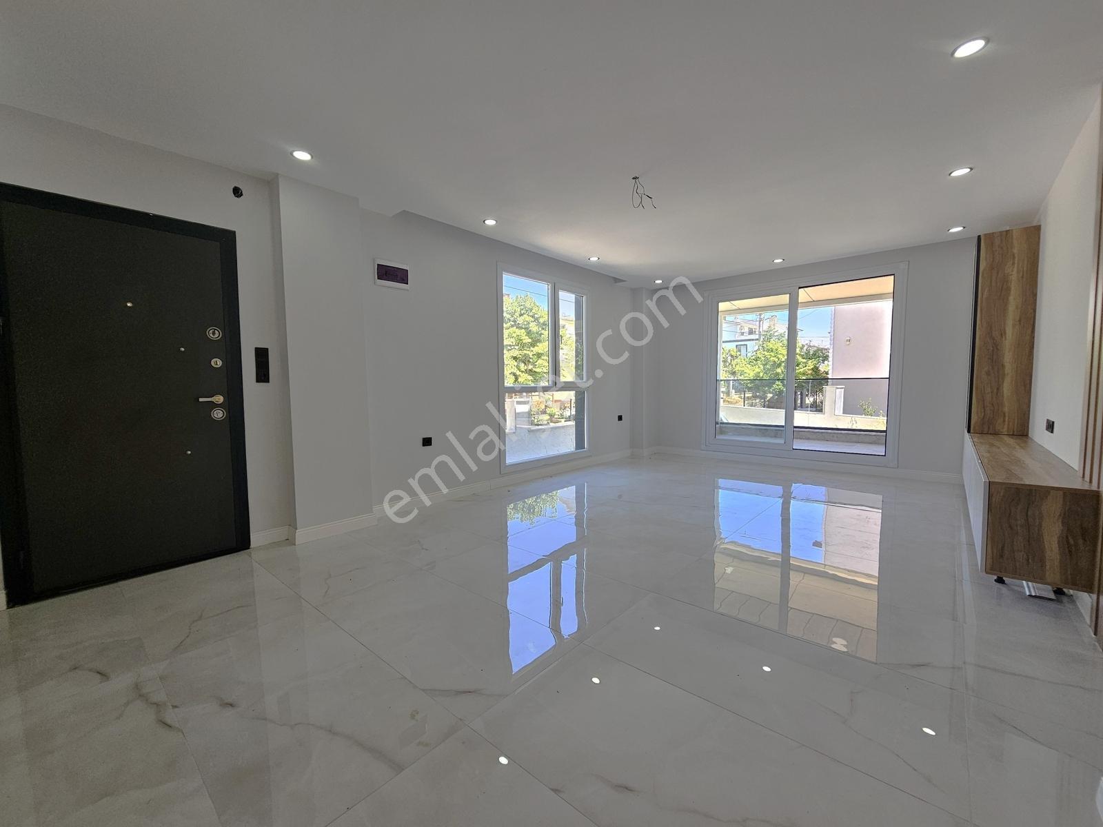 Denize Yakın Yeğen 1 Sitesi'nde Özel Tasarımlı 6+1 Dubleks Villa - Görsel 14