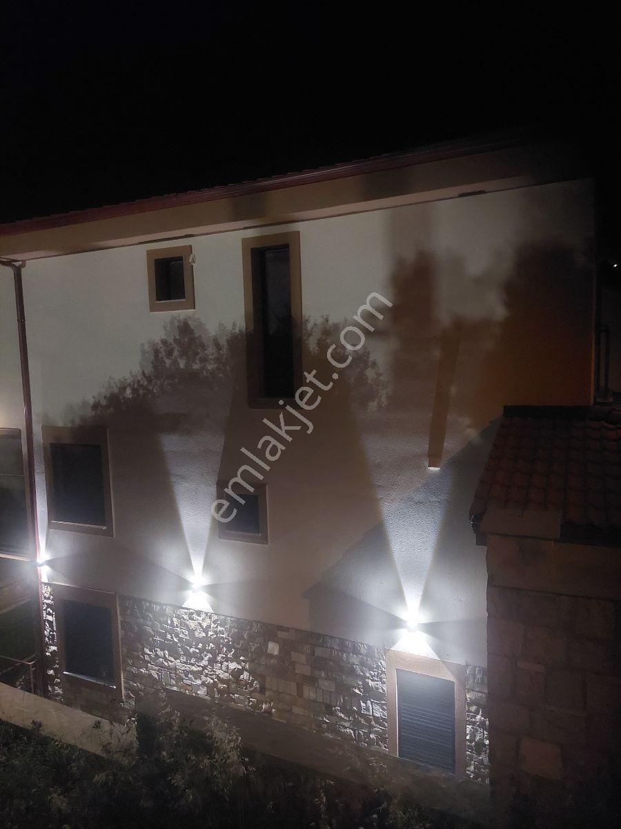 Mordoğan Emlaktan Merkezde Bahçeli Isı Pompalı Kiralık Daire - Görsel 18
