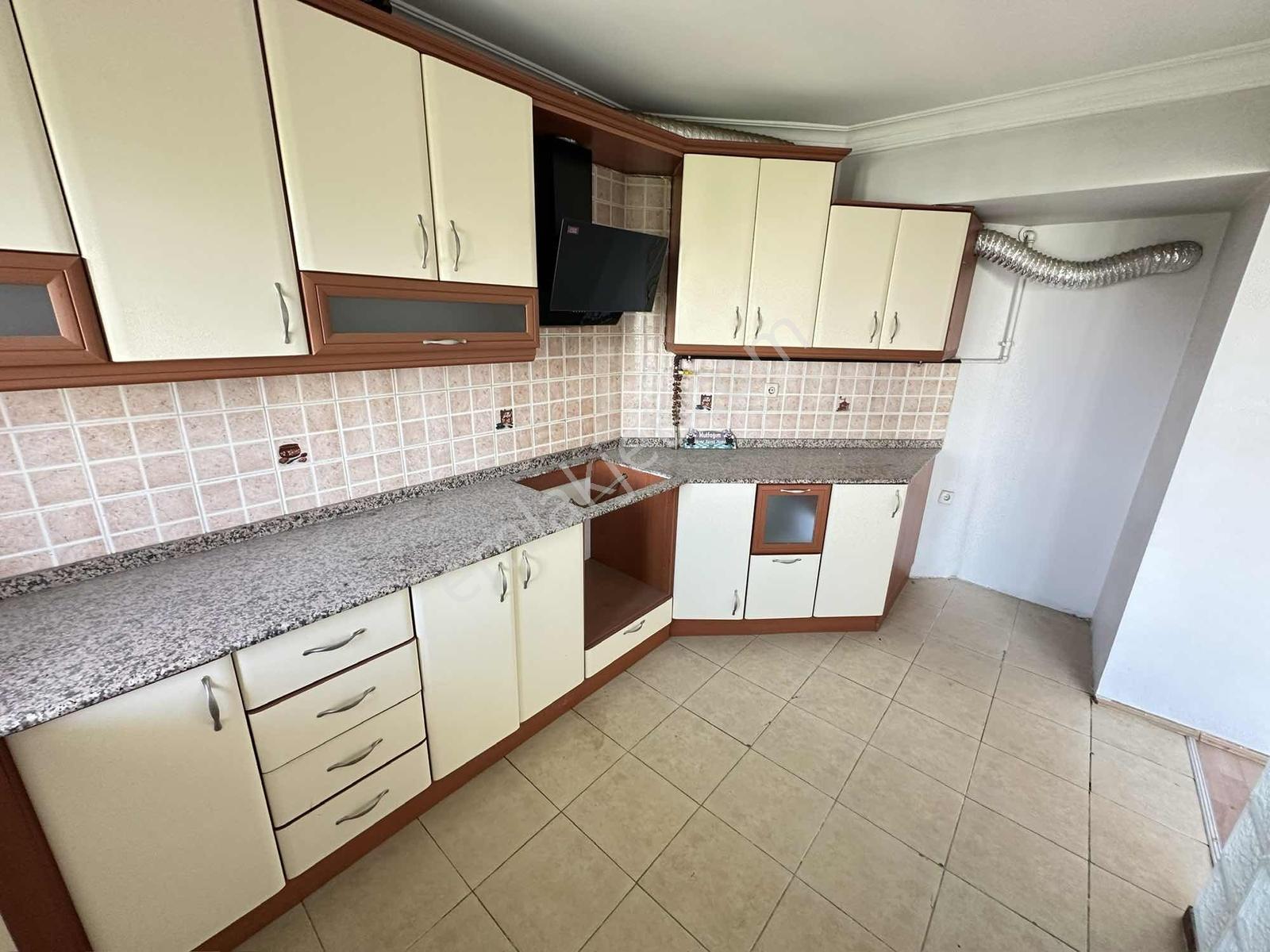 Bayraklı Mansuroğlun'da 3+1 140 M2 Otoparklı - Görsel 28