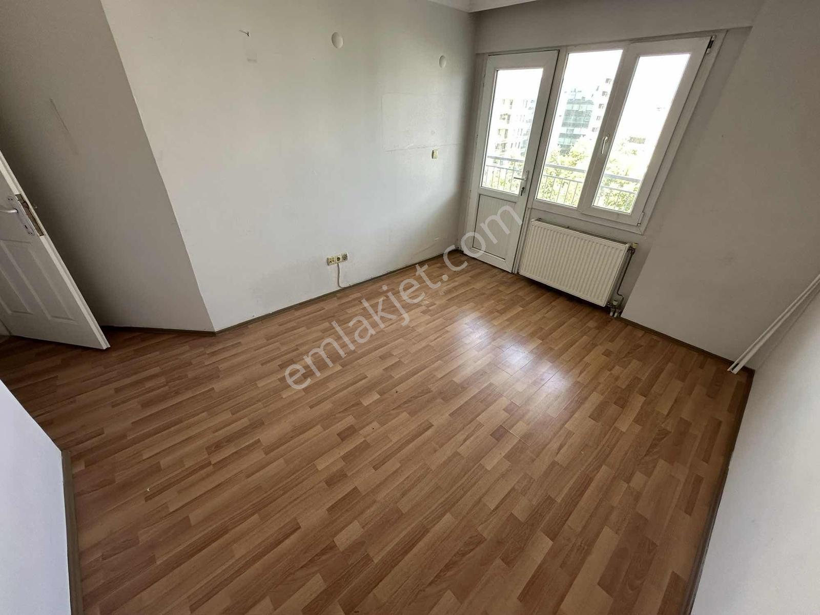 Bayraklı Mansuroğlun'da 3+1 140 M2 Otoparklı - Görsel 14