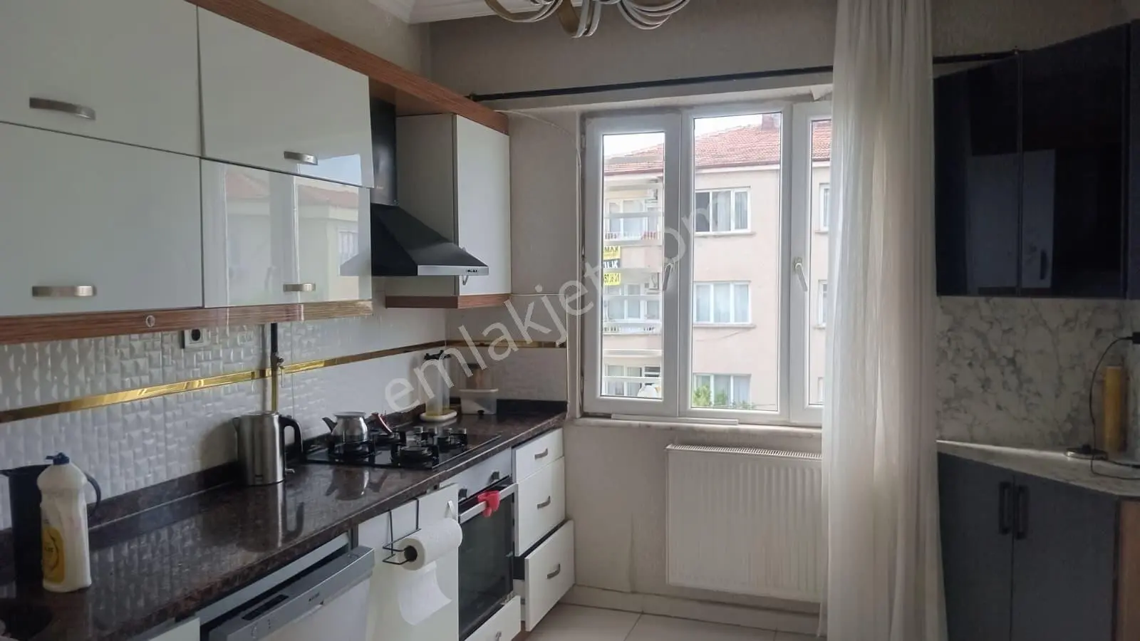 Kemal Bayındır Has.civarı Satılık 3+1 Bakımlı Asansörlü Daire - Görsel 2