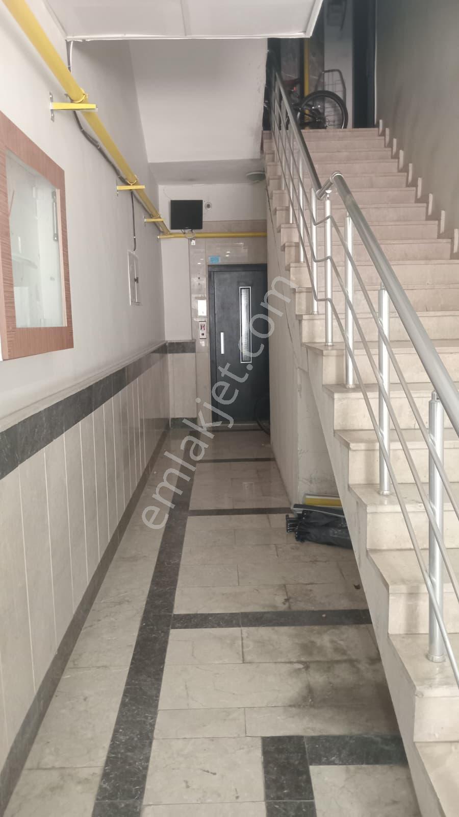 Kemal Bayındır Has.civarı Satılık 3+1 Bakımlı Asansörlü Daire - Görsel 16