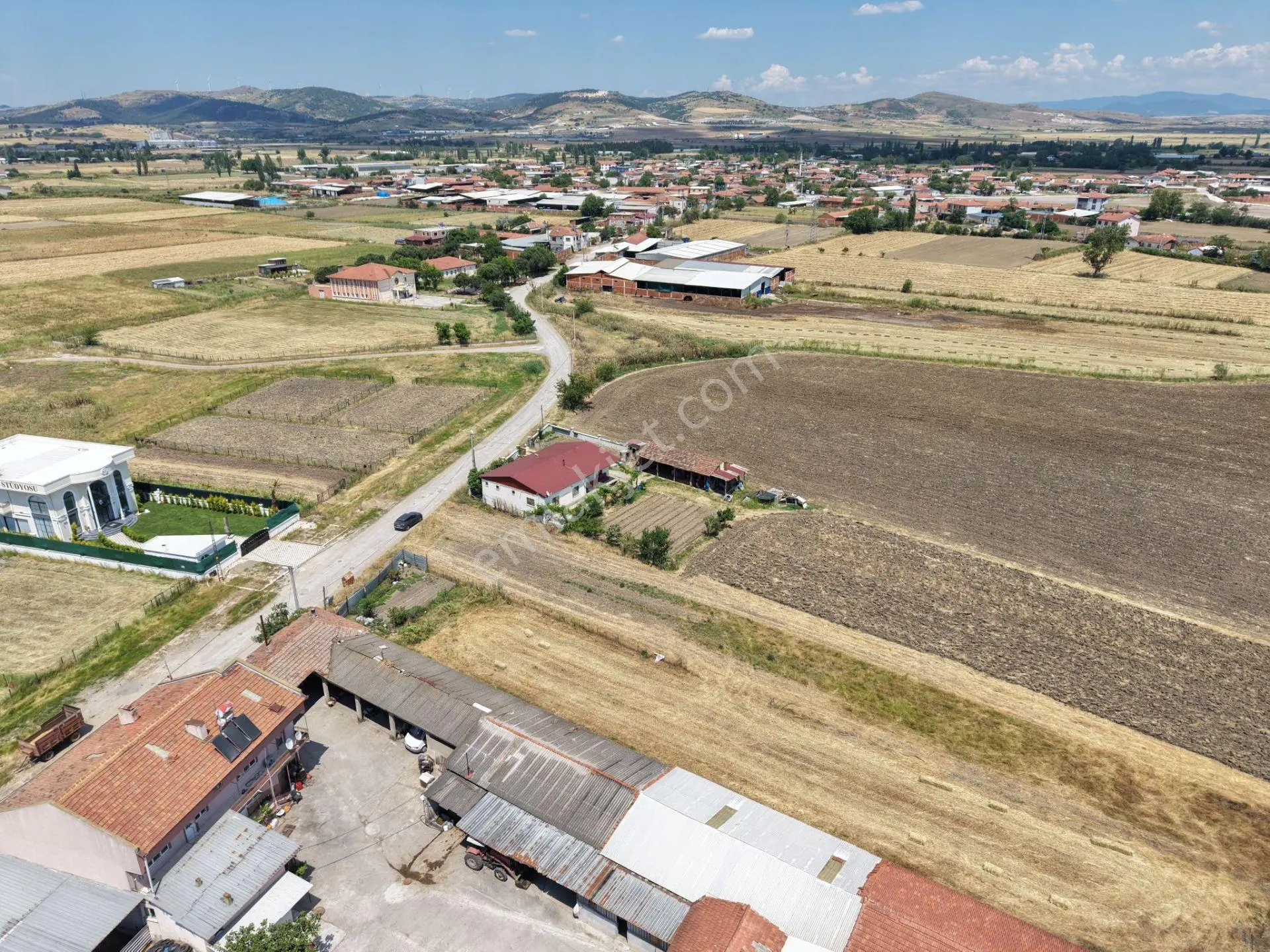 Cb King'den Köseler Mah. Konut+ticari İmarlı 890m² Satılık Arsa