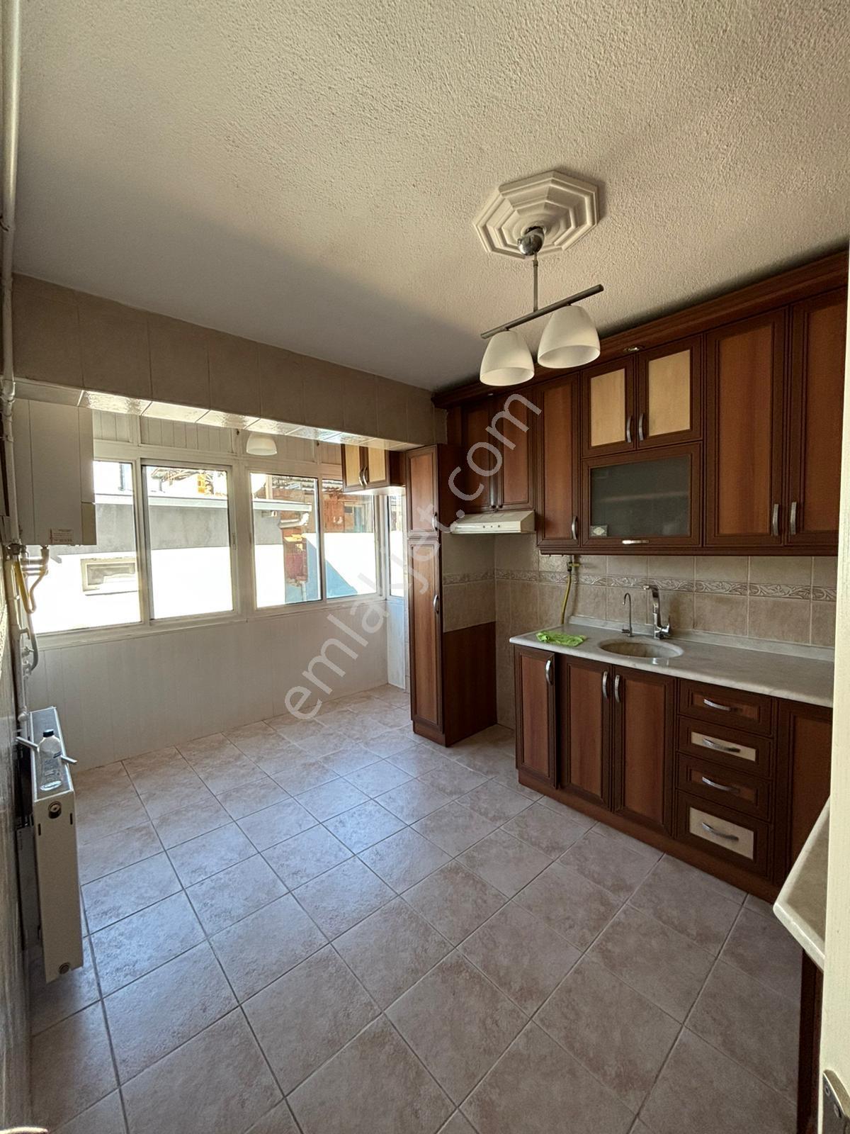 Osmangazi Mah. Kombi+klimalı+yapılı Kiralık 3+1 Teraslı Daire - Görsel 13