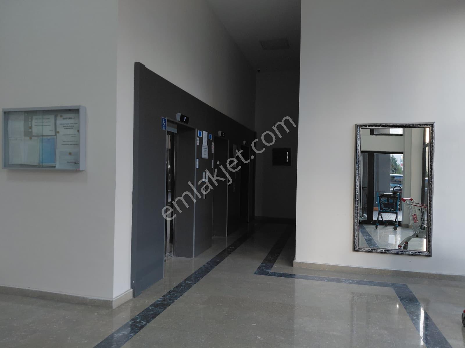 Hastane Yakını Giyinme Odalı 70 M2 2+1 Kiralık Daire - Görsel 31