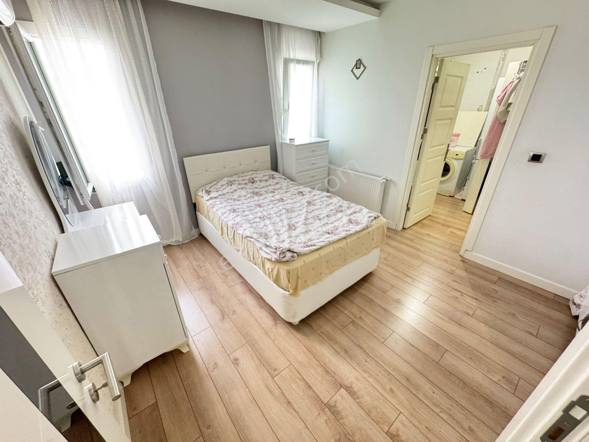 Baraj Yolu Kolej Kavşağında Kapalı Mutfak 3+1 Çift Banyo Giyinme Odalı Daire - Görsel 18