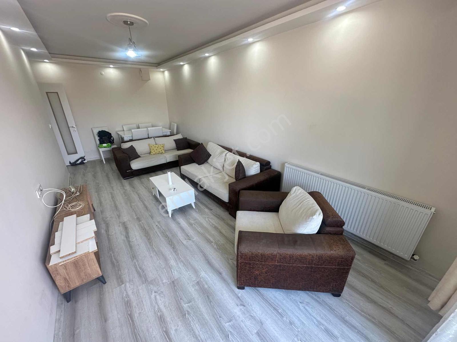 Çözüm Emlak'tan Muradiye'de Site İçinde 1+1 Eşyalı Kiralık Daire - Görsel 7