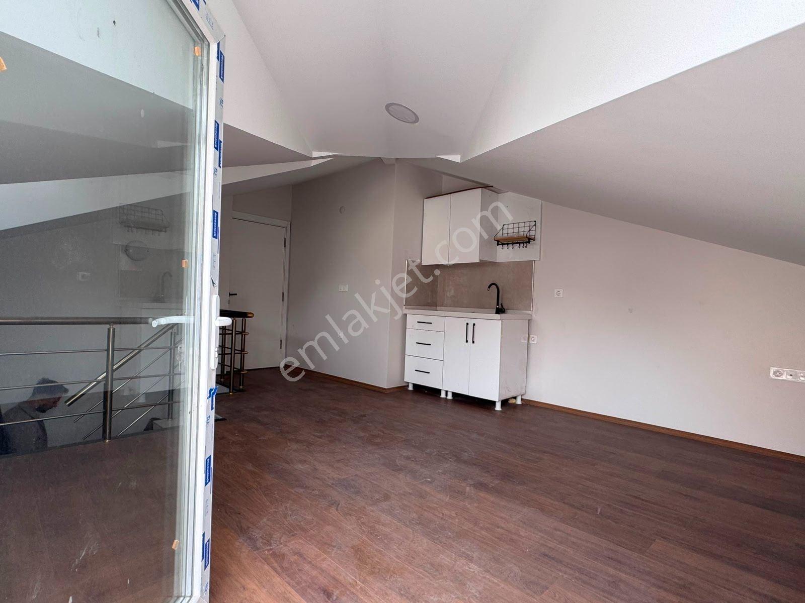 Küçükçekmece Halkalı'da Satılık 3+2 Dubleks Daire - Görsel 18