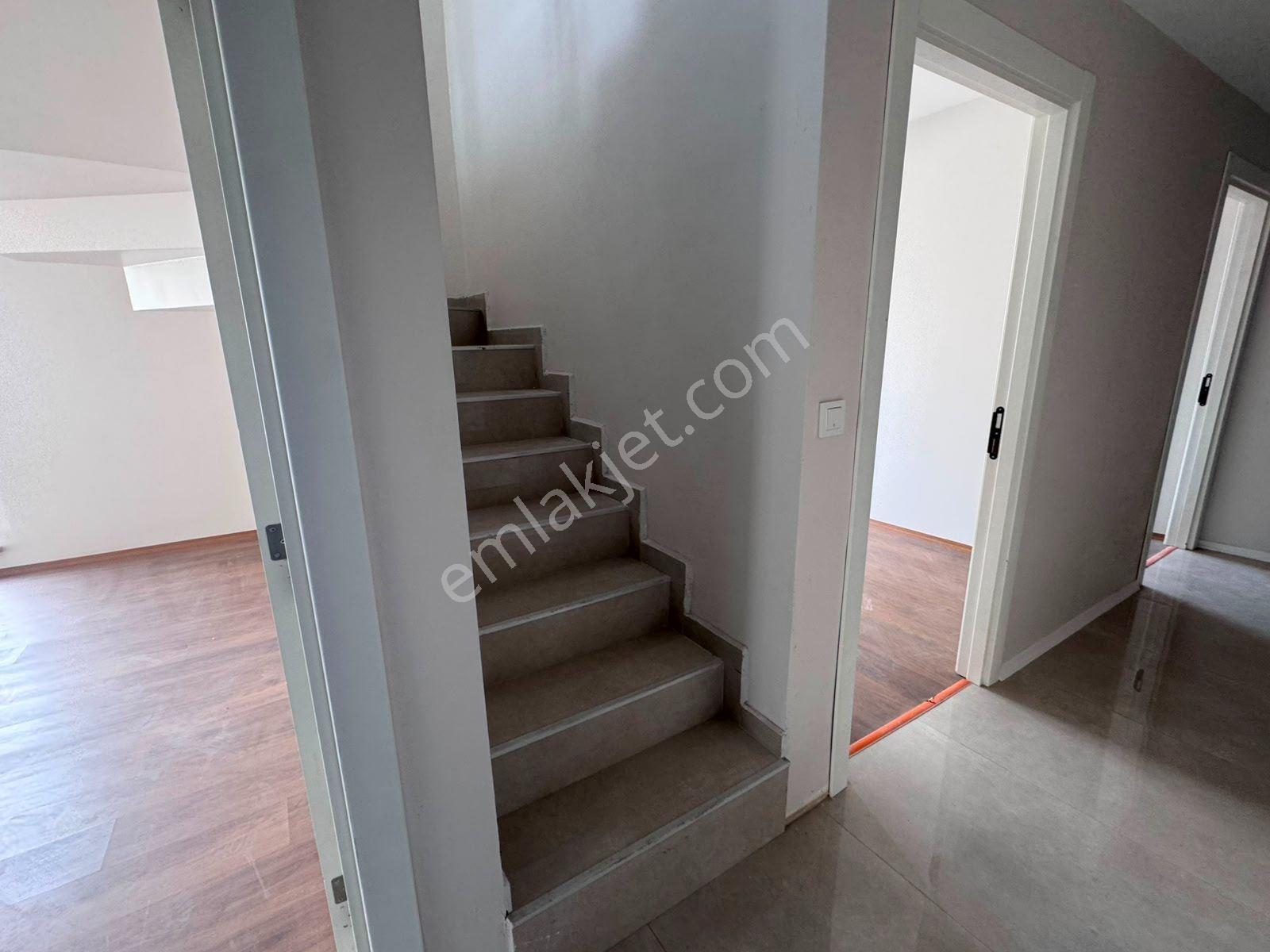 Küçükçekmece Halkalı'da Satılık 3+2 Dubleks Daire - Görsel 33