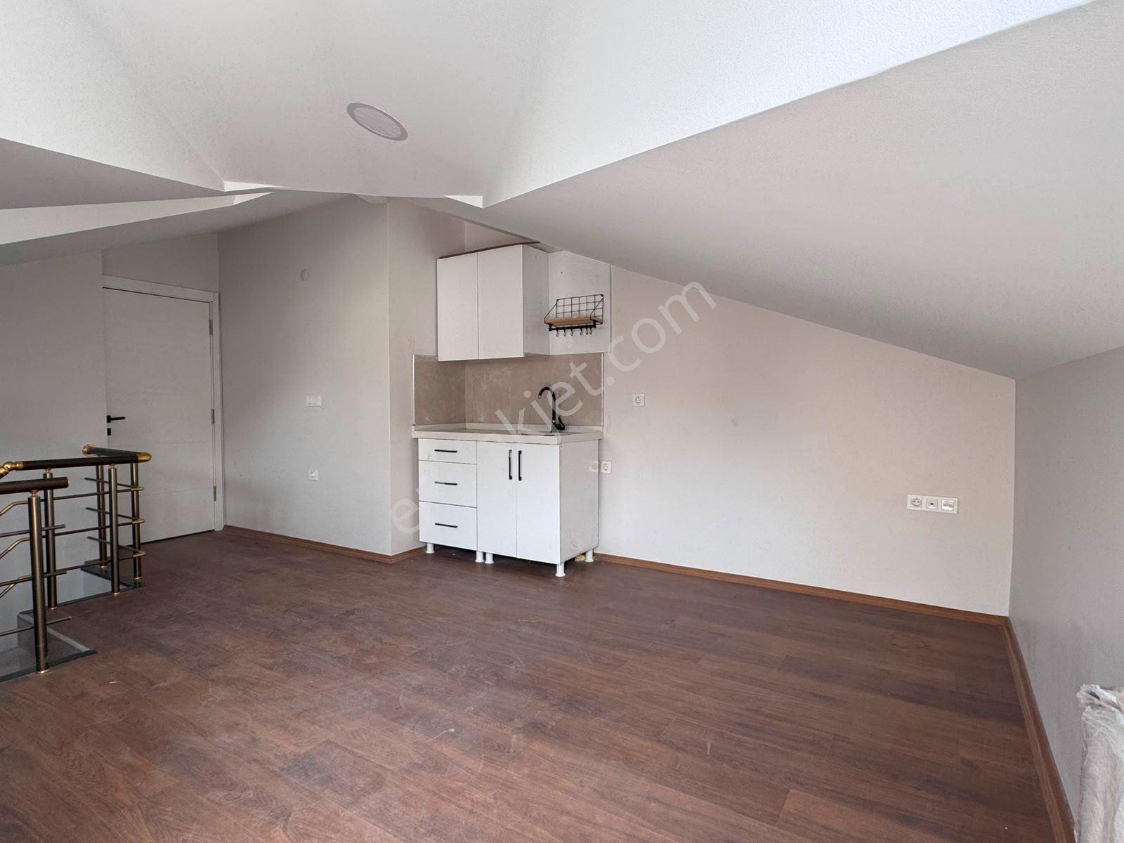 Küçükçekmece Halkalı'da Satılık 3+2 Dubleks Daire - Görsel 21