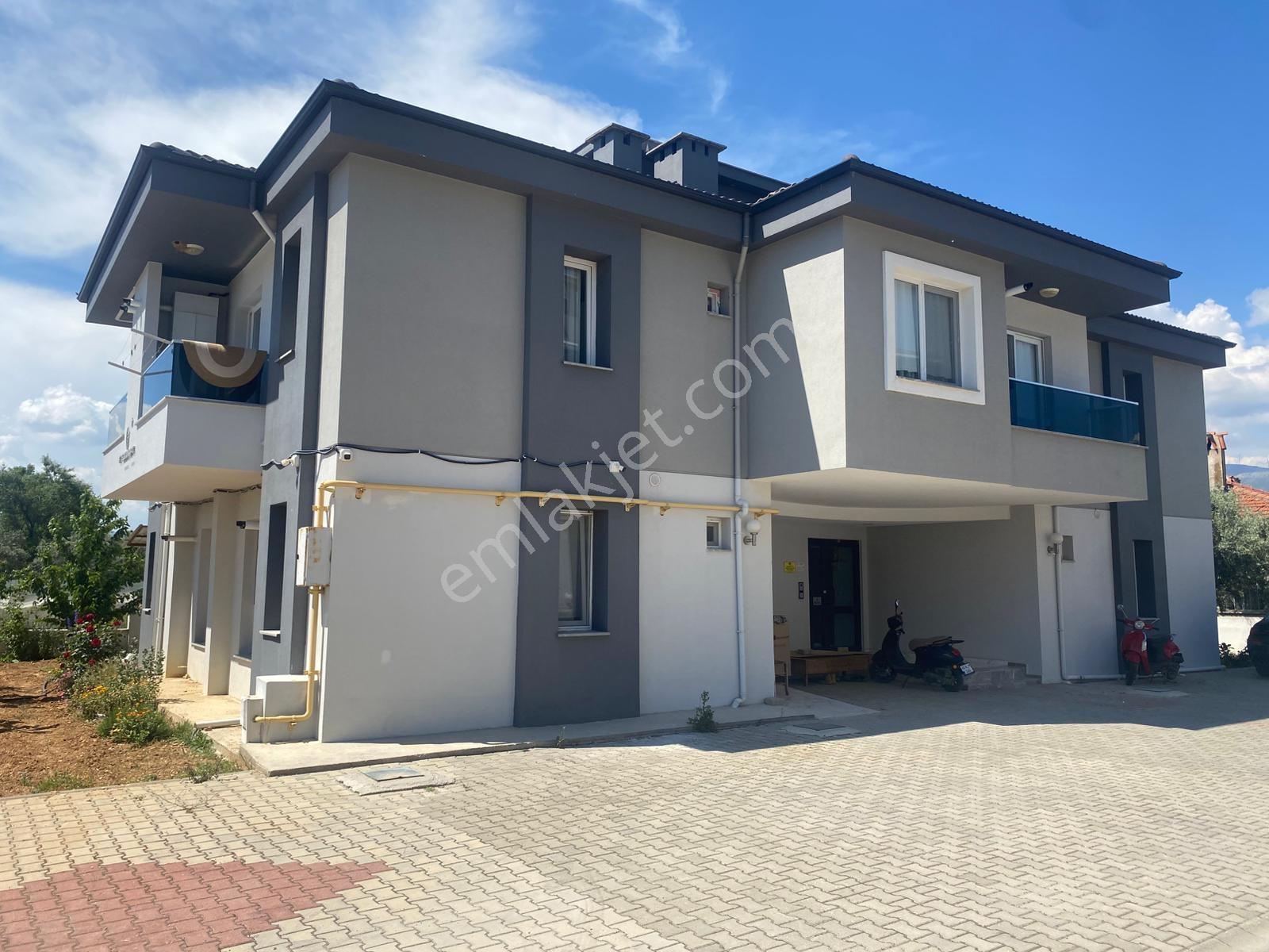 Market Ve Ulaşıma Yakın Eşyalı Kiralık 1+1 Daire - Görsel 16