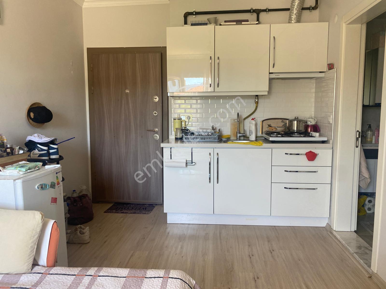 Market Ve Ulaşıma Yakın Eşyalı Kiralık 1+1 Daire - Görsel 24