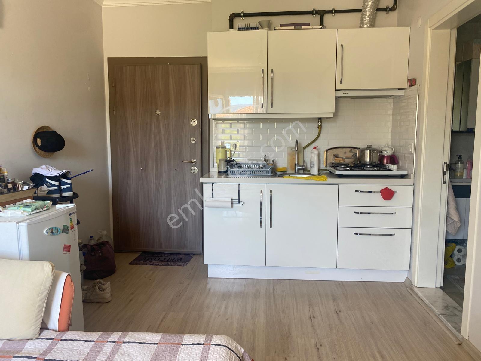 Market Ve Ulaşıma Yakın Eşyalı Kiralık 1+1 Daire - Görsel 23